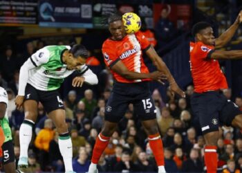 «Ливерпуль» чудом спасся от сенсационного поражения «Лутону»