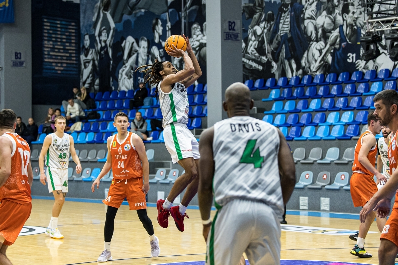 Перше коло Суперліги Favbet: головні перфоманси старту сезону