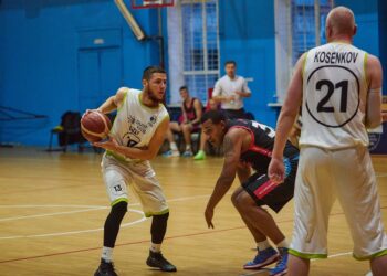 Селф Мейд переграв PUSH-ЦДУ: фотогалерея — Федерація баскетболу України