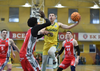 Сергiй Старцев: Прикарпаття-Говерла успiшно зiграла в першому колi — Федерація баскетболу України