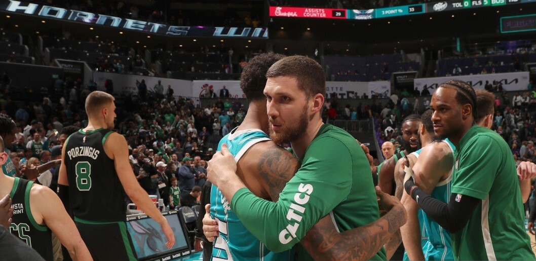 Святослав Михайлюк зіграв 9 хвилин проти Шарлотт в НБА