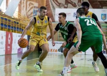 У своєму заключному поєдинку луцького бабла Старий Луцьк перемiг Запоріжжя — Федерація баскетболу України