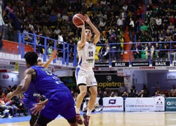 Українці за кордоном: Михайлюк зіграв 15 хвилин в матчі лідерів, Ковляр провів останню гру за Калев — Федерація баскетболу України