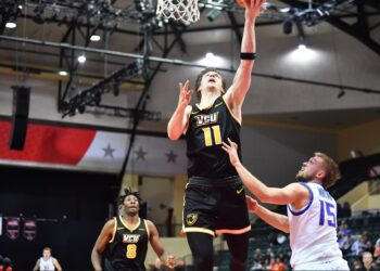 Українці за кордоном: у Шульги 19 очок в NCAA — Федерація баскетболу України