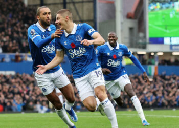 Виталий Миколенко забил первый гол за «Эвертон» в текущем сезоне