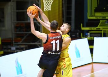 Старий Луцьк поступився Черкаським Мавпам у матчі Суперліги | Баскетбол |