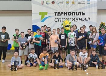 Юні вихованці БК Тернопіль по-баскетбольному відзначили День Святого Миколая — Федерація баскетболу України