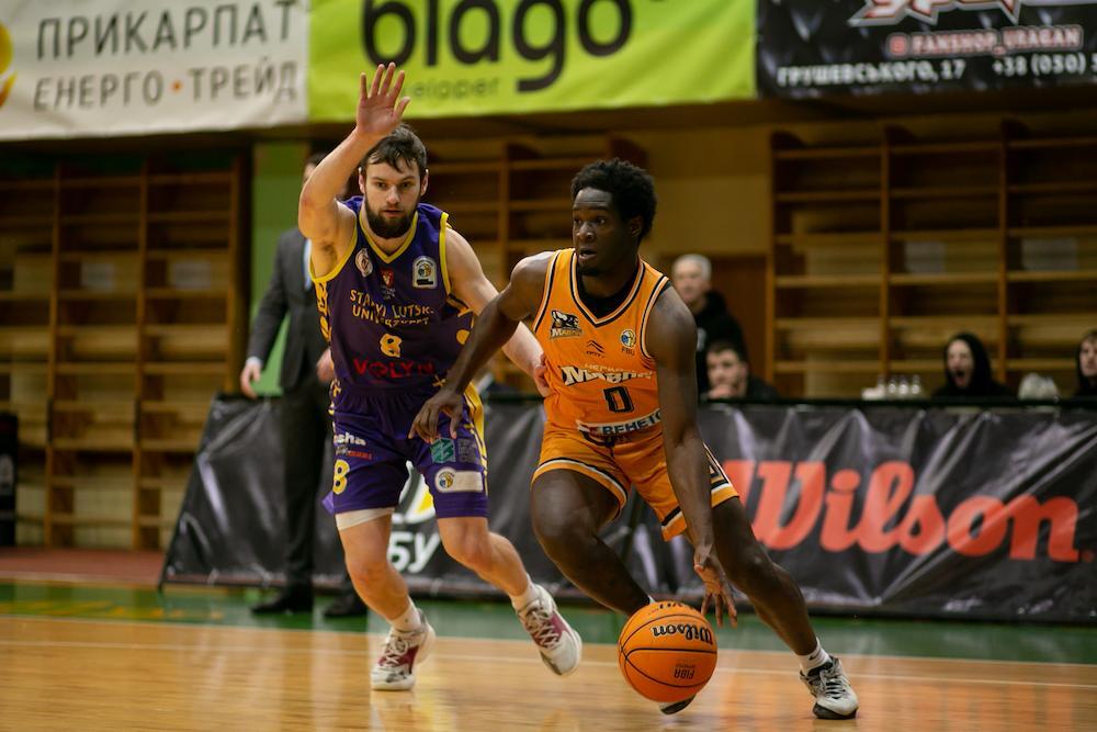 Кривбас підписав легіонера та двох українців і відзаявив трьох гравців