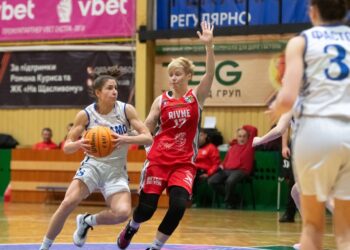 Рівне-ОШВСМ на домашньому паркеті виграв у столичного Динамо в жіночій Суперлізі: фотогалерея — Федерація баскетболу України