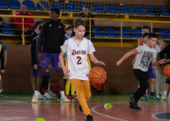 Старий Луцьк провів святковий захід з юними баскетболістами до Різдва — Федерація баскетболу України