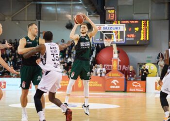 Українці за кордоном: результативна гра Войналовича в Єврокубку — Федерація баскетболу України