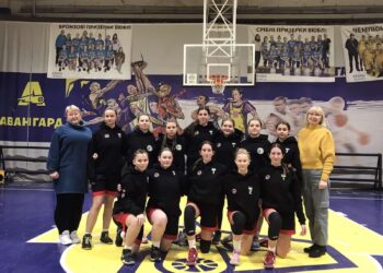 ВЮБЛ серед дівчат 2009 року: СДЮСШОР №5-ДФКС та Франківськ-ІФОДЮСШ розпочали другий етап з трьох перемог — Федерація баскетболу України