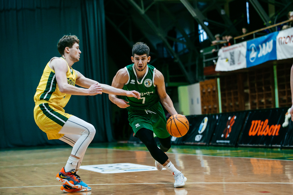 Запоріжжя в напруженому матчі переміг Прикарпаття-Говерлу