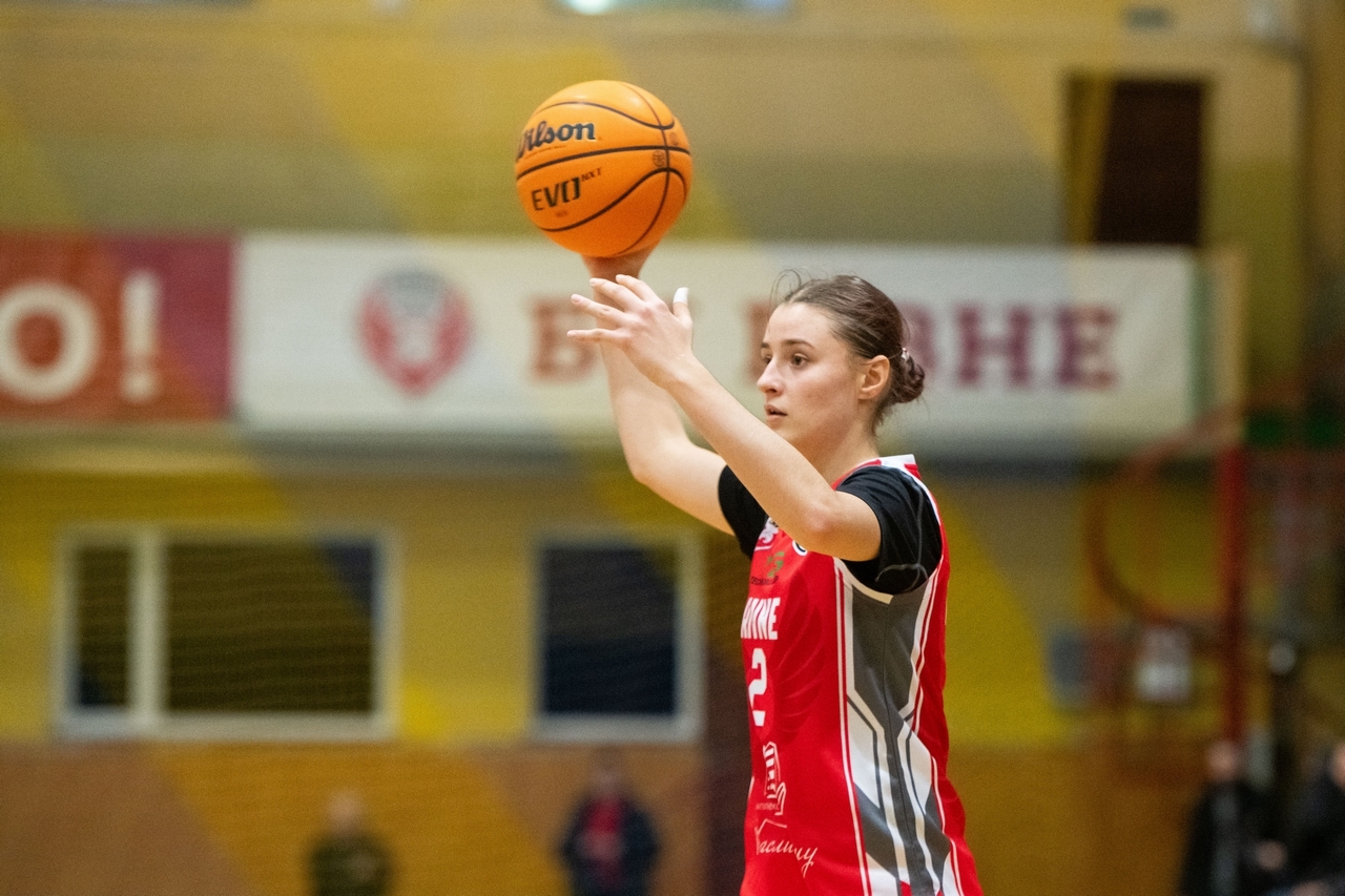 Жіноча Вища ліга: відеотрансляція матчу 18 грудня