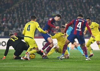 «Барса» в феерическом матче против «Вильярреала» проиграла и пропустила 5 голов