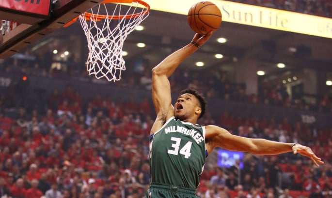 Янніс та Леброн перемогли у голосуванні вболівальників на Матч усіх зірок