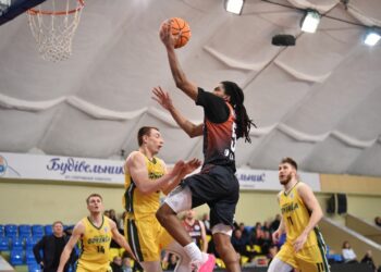 Черкаські Мавпи на домашньому майданчику обіграли Прикарпаття-Говерлу: фотогалерея — Федерація баскетболу України