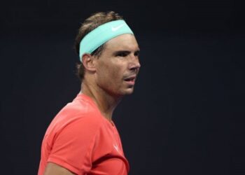 Легендарную ракетку Надаля продали за невероятную сумму — Теніс