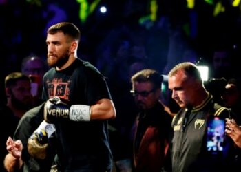 Ломаченко подтвердил проведение боя с Камбососом — Теніс