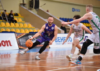 Олександр Кольченко набрав 34 очка в дебютному матчі за Старий Луцьк: хайлайти — Федерація баскетболу України
