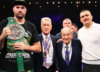 «Отдубасит и растерзает»: тренер Дюбуа назвал фаворита боя Усик — Фьюри — Спорт ):Бокс