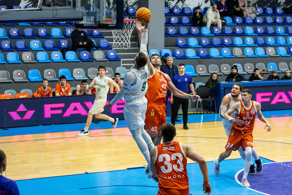 Перемога Запоріжжя в матчі проти Кривбаса: фотогалерея