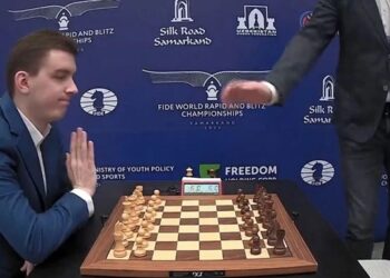 Польский шахматист не пожал руку россиянину на ЧМ — Шахи