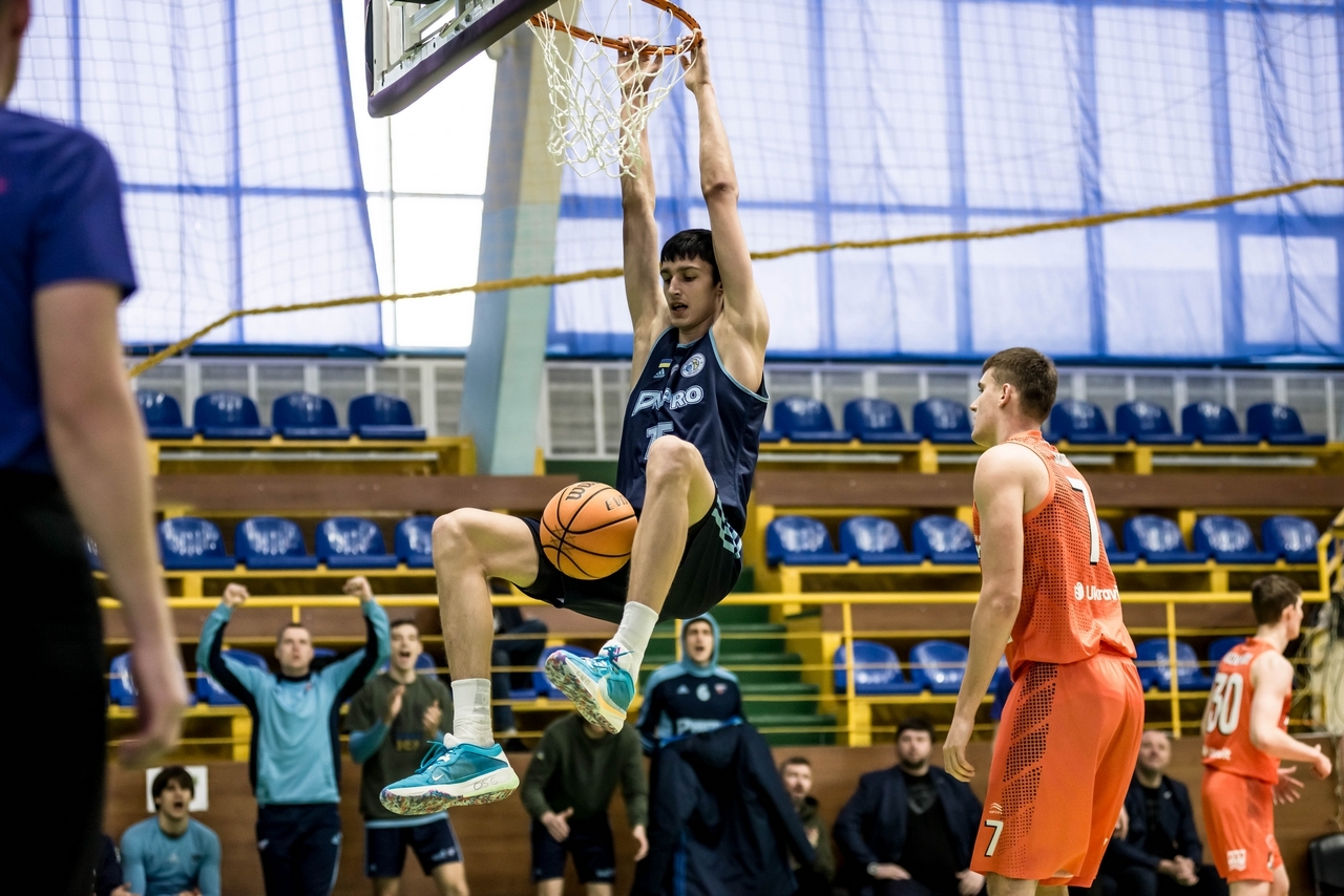 Потужні блоки, дальні влучання і фірмовий політ — в топ-10 моментів сьомого тижня Суперліги Favbet