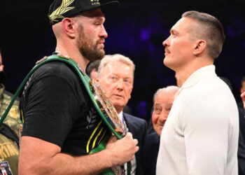 Промоутер Фьюри сделал прогноз на бой Усика с Тайсоном — Спорт ):Бокс