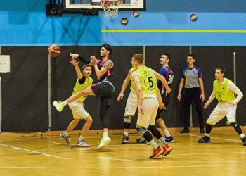 Push-ЦДУ дав бій Селф Мейду, але програв матч Вищої ліги: фотогалерея — Федерація баскетболу України