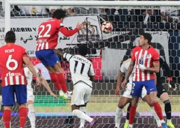 «Реал» в бешенной голевой перестрелке выиграл у «Атлетико»