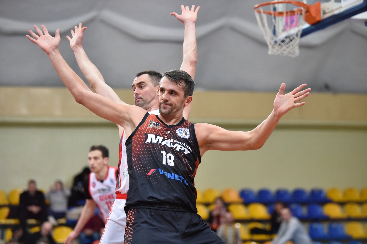 Рівне закрило ігровий тиждень перемогою над Черкаськими Мавпами: фотогалерея