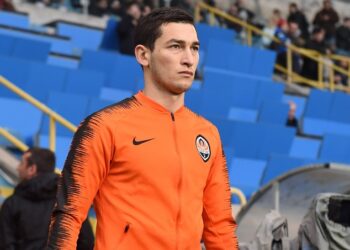 Степаненко продлил контракт с донецким «Шахтером»