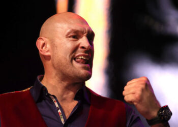 Тайсон Фьюри назвал самого грозного соперника в карьере — Спорт ):Бокс