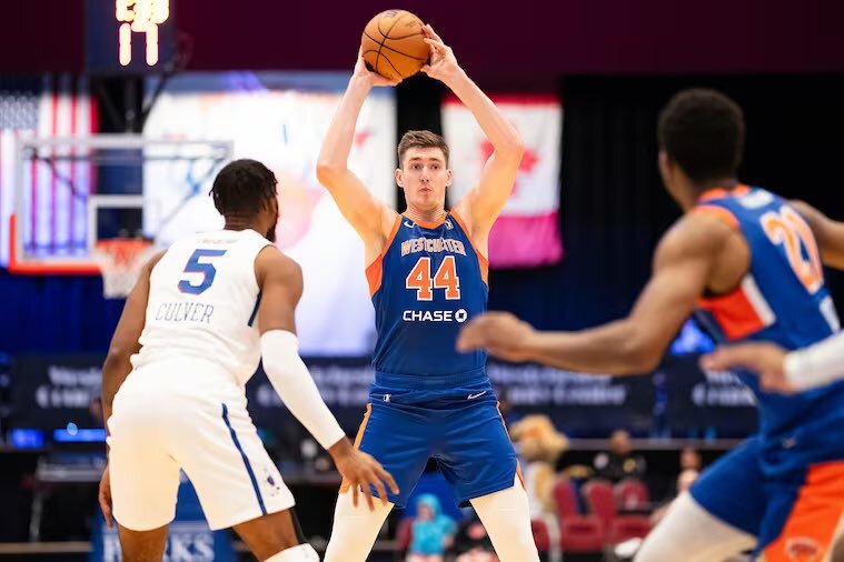 Українці за кордоном: потужний матч Скапінцева в G-Лізі, у Крутоуса кращий матч за Крайову