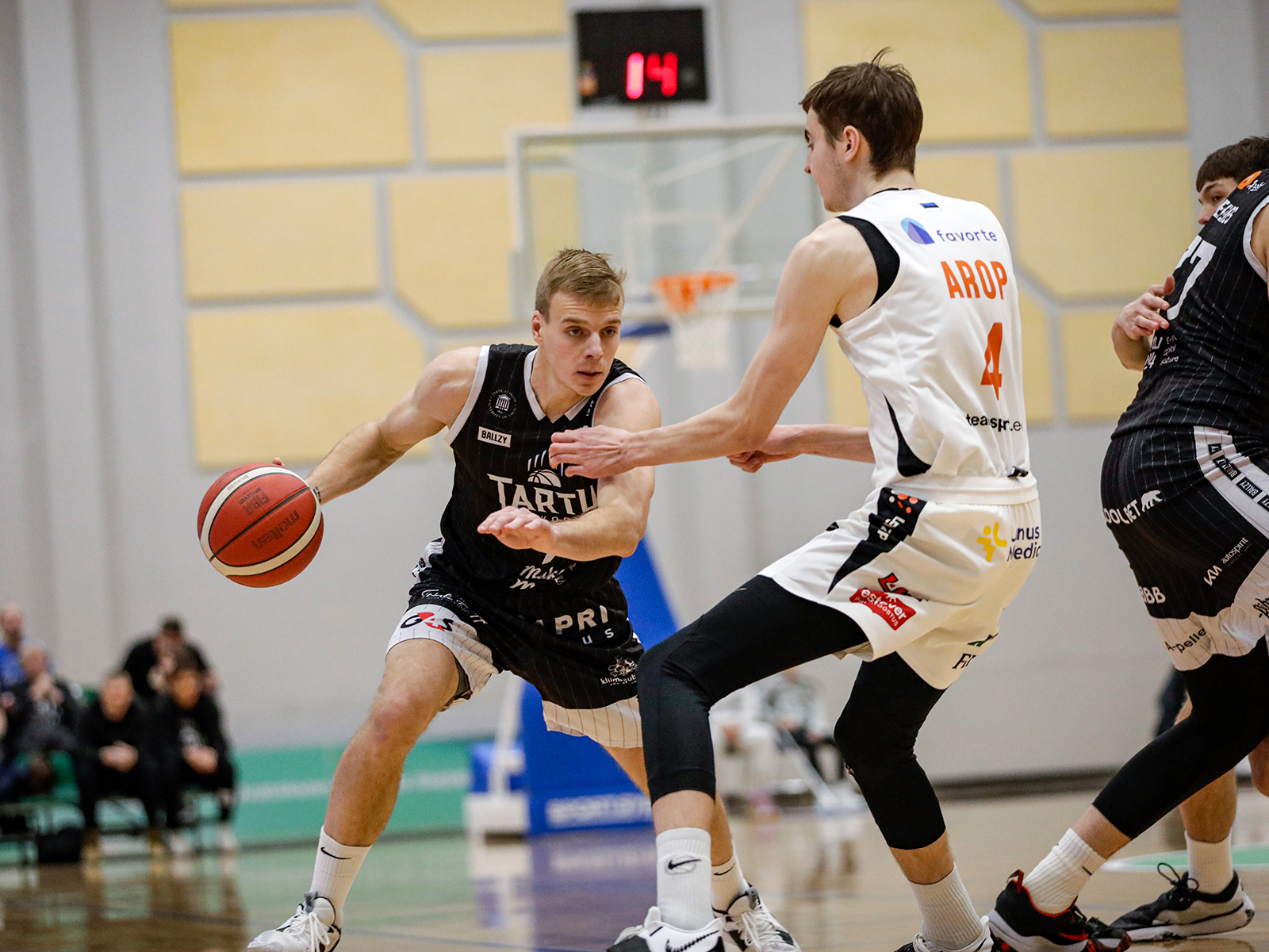 Українці за кордоном: у Шунделя п'ять очок в ENBL, Уро-Ніле стала найрезультативнішою в Ізраїлі