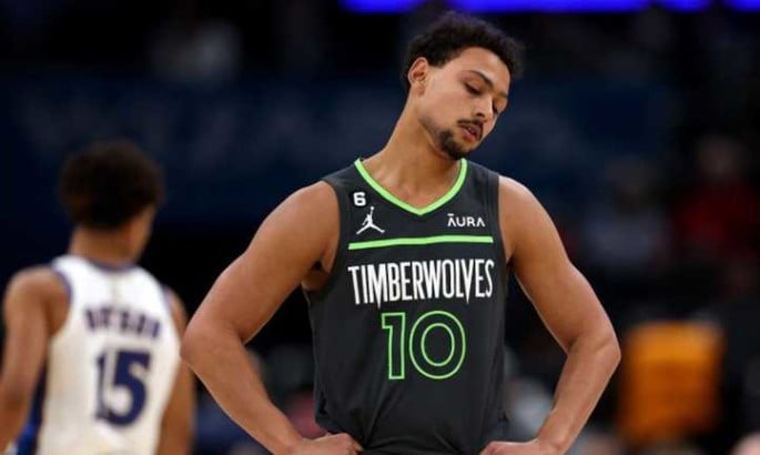 Форбс заарештований за звинуваченням у сімейному насильстві