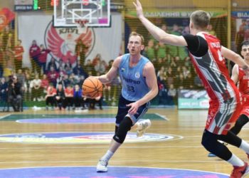 Дніпро розібрався з БК Рівне у регулярному чемпіонаті Суперліги | Баскетбол |