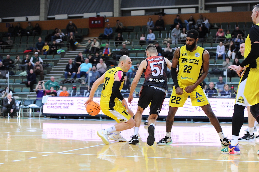 БІПА вирвала перемогу в матчі проти Черкаських Мавп: фотогалерея