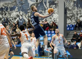 Дніпро з рекордом результативності сезону обіграв Кривбас — Федерація баскетболу України