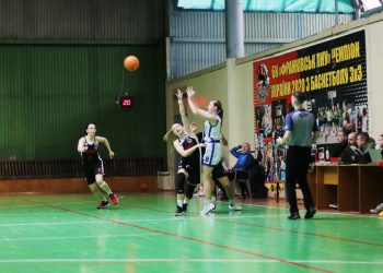 Франківськ-ПНУ-ДЮСШ-2 вдруге за два дні обіграв СДЮСШОР-4: фотогалерея — Федерація баскетболу України