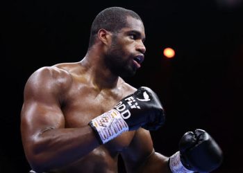 «Я здесь папочка»: Дюбуа бросил вызов потенциальному сопернику Усику — Спорт ):Бокс