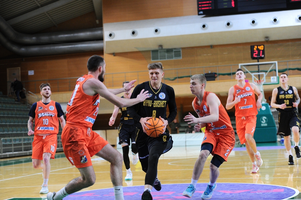 Київ-Баскет розгромив Черкаські Мавпи, Старий Луцьк обіграв БІПУ: хайлайти Суперліги Favbet 5 лютого