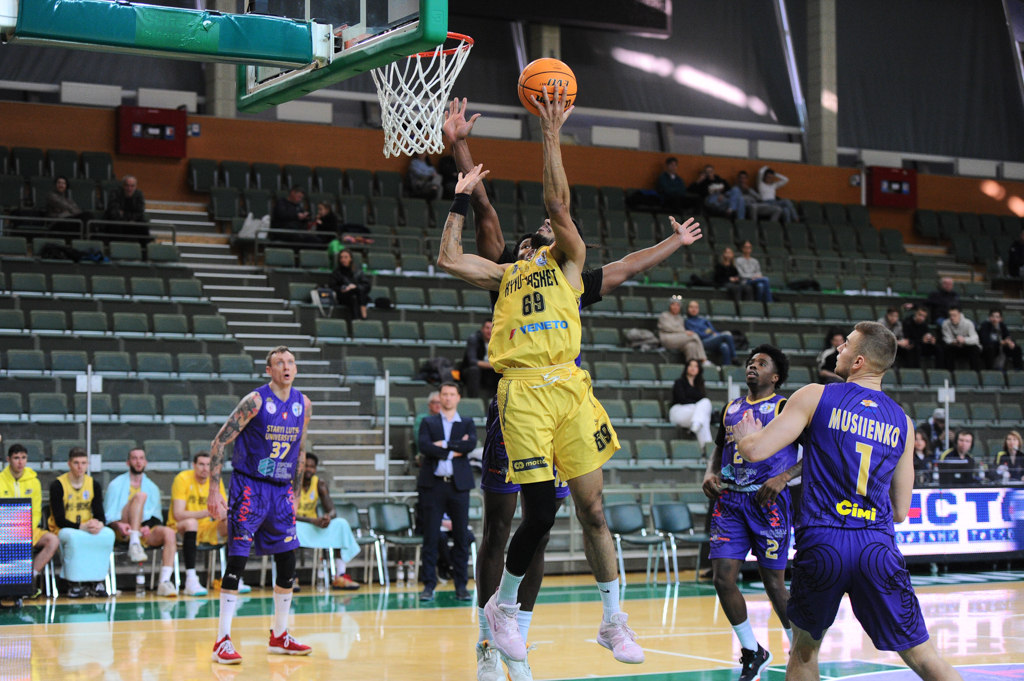 Київ-Баскет у Южному здобув третю перемогу у сезоні над Старим Луцьком