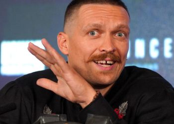 «Отличная дата»: Усик оценил перенос боя с Фьюри — Спорт ):Бокс