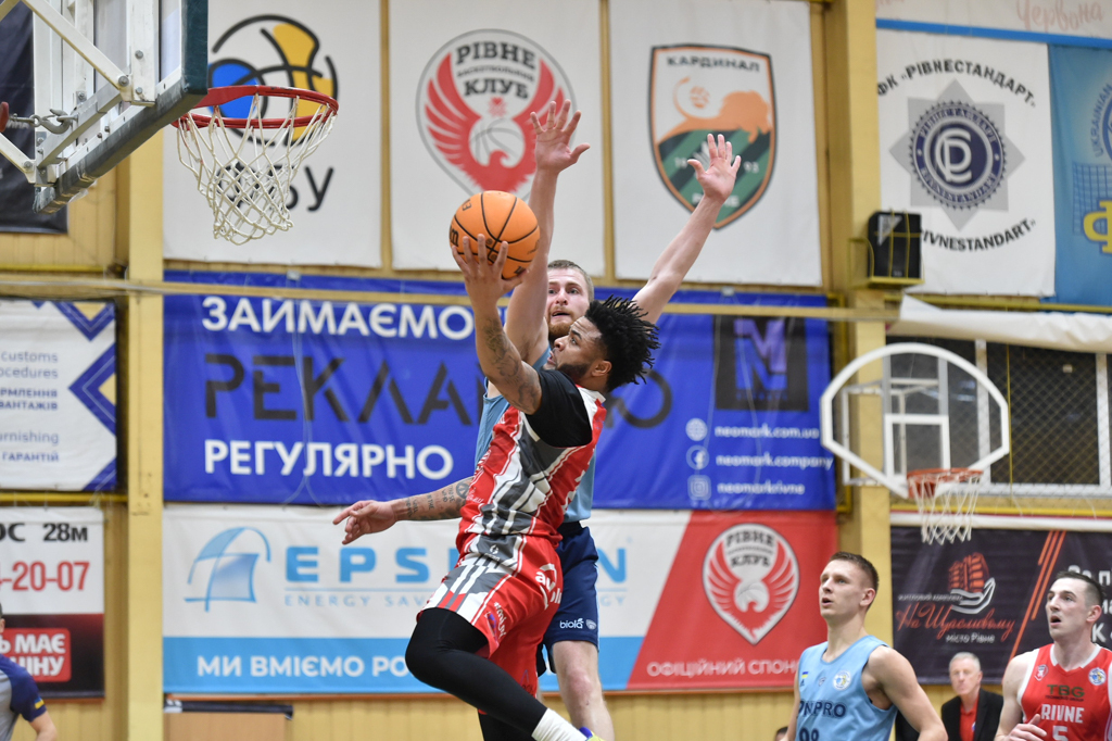 Перемога Дніпра над Рівним: фотогалерея матчу 