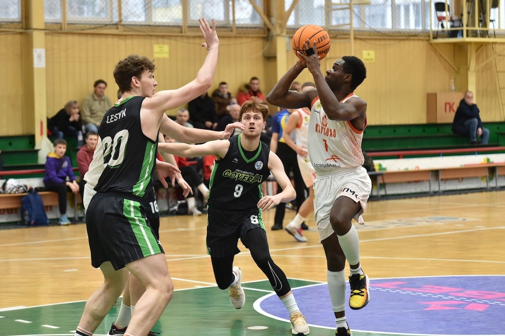 Прикарпаття-Говерла втретє в сезоні перемогла Кривбас: фотогалерея