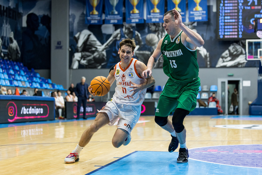 Важка перемога Кривбаса над Запоріжжям: фотогалерея