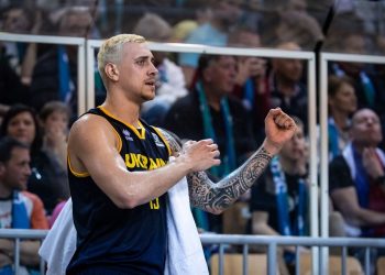 В’ячеслав Бобров піднявся на шосте місце в рейтингу скорерів збірної і увійшов до топ-5 за підбираннями — Федерація баскетболу України