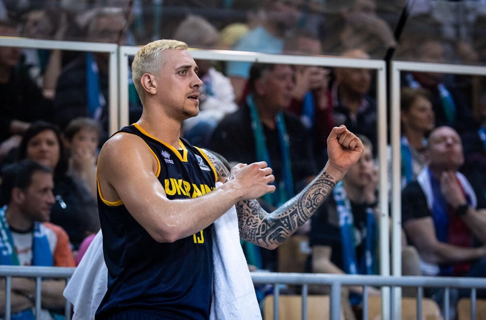 В'ячеслав Бобров піднявся на шосте місце в рейтингу скорерів збірної і увійшов до топ-5 за підбираннями